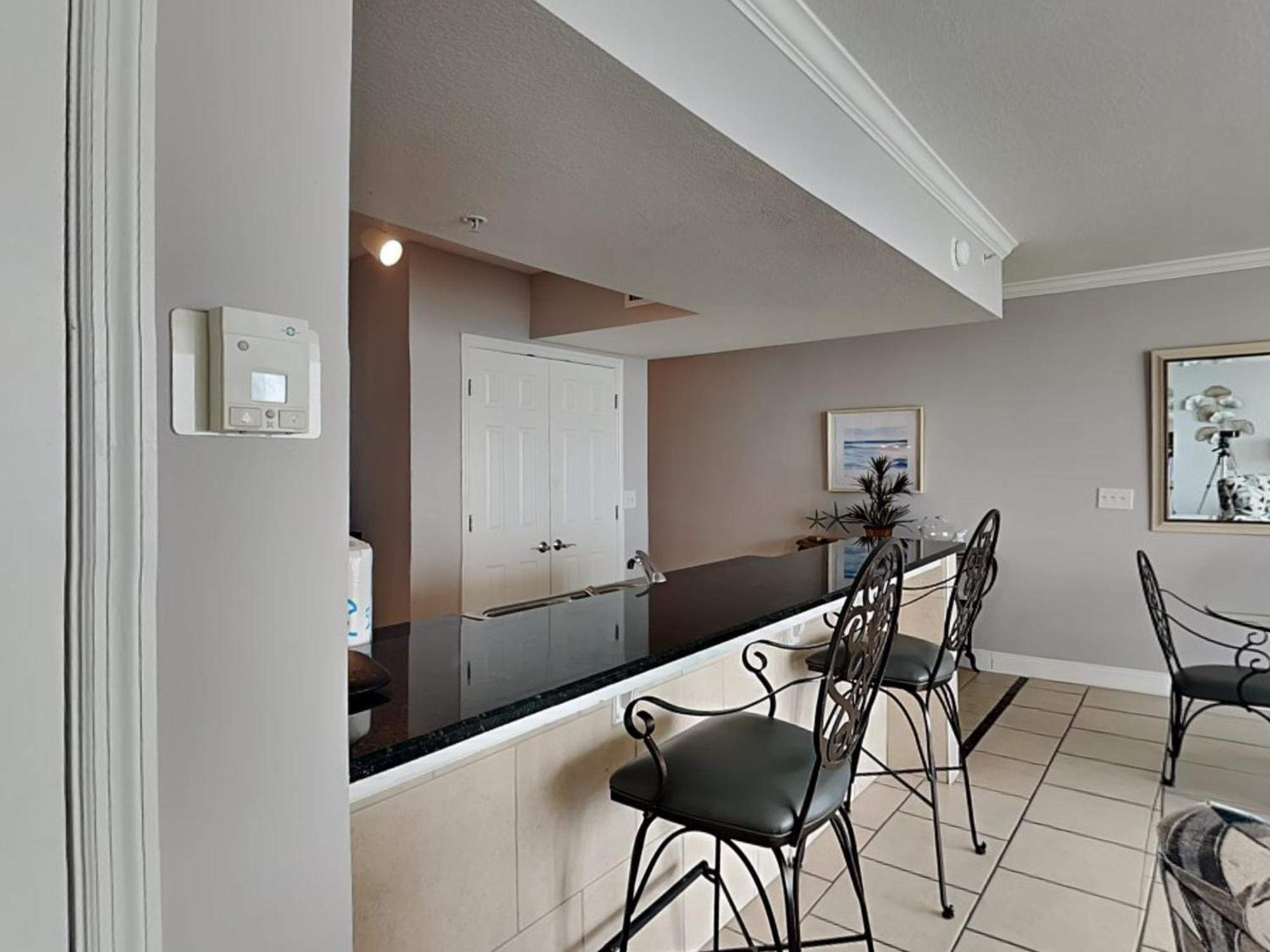 Emerald 1827 Apartment *